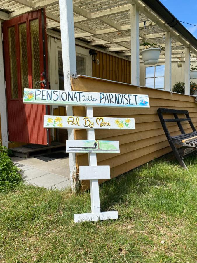 Hällevik Pensionat Lilla Paradiset מראה חיצוני תמונה